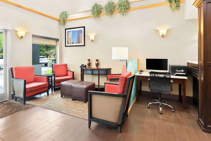 Hotel Interior 4 of 37